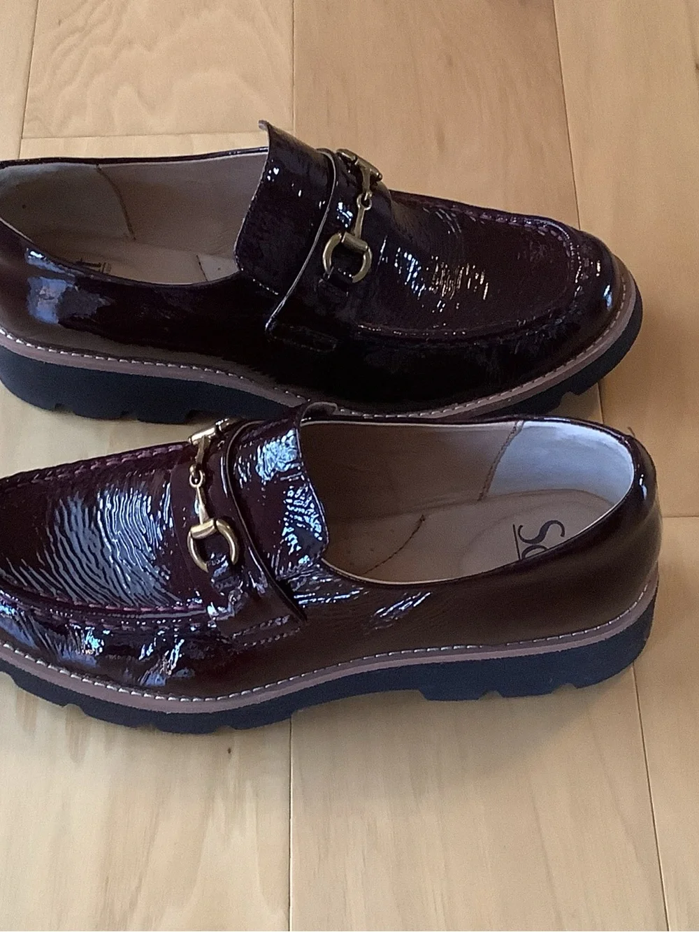 Sofft Prewitt Patent Loafers with Gold Horsebit Size 8 EUC
